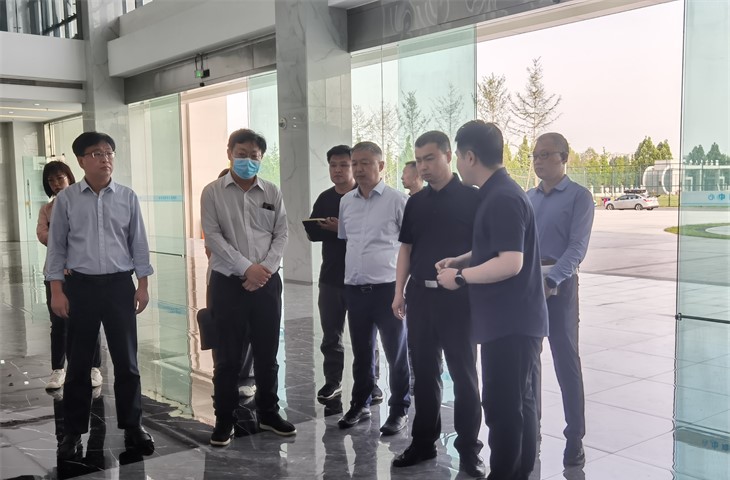 北关区区委副书记元浩带队到中原高新区调研重点项目.jpg